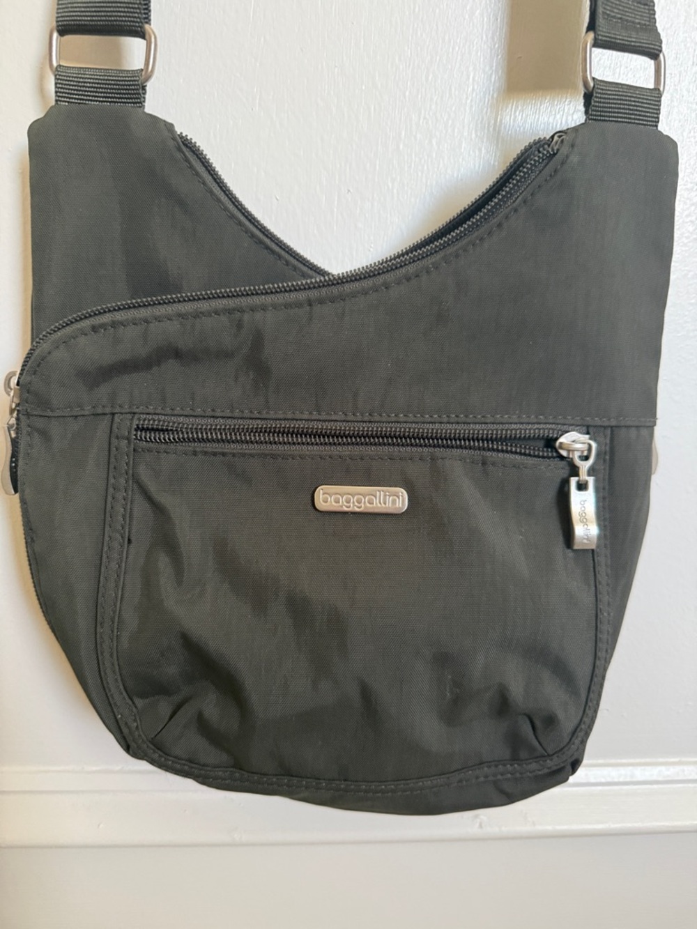 Baggallini Black Lightweight Nylon Crossbody Bag